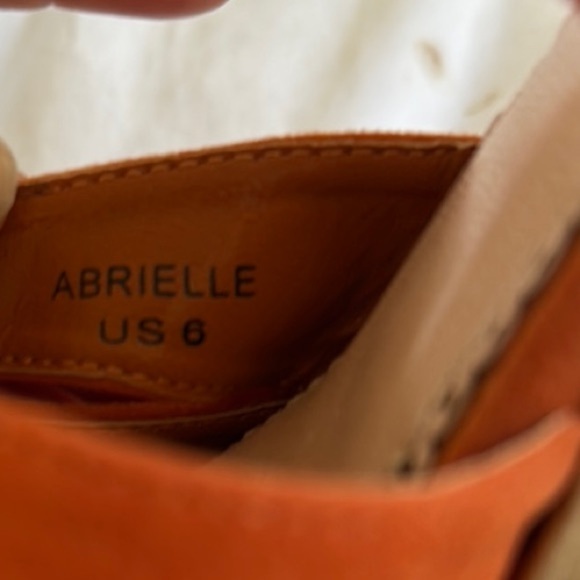 Orange Platform Sandals with Retro Flair - Picture 6 of 6